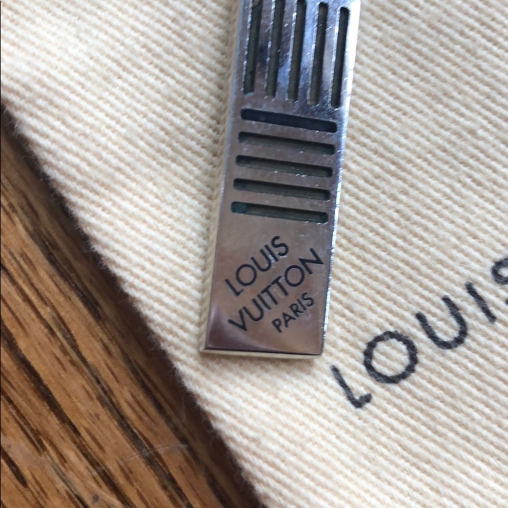 Louis Vuitton cuff bracelet and necklace set - Picture 5 of 8